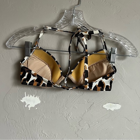 Victoria’s Secret Animal Cheetah Print Push Up Bikini Top - Picture 5 of 7